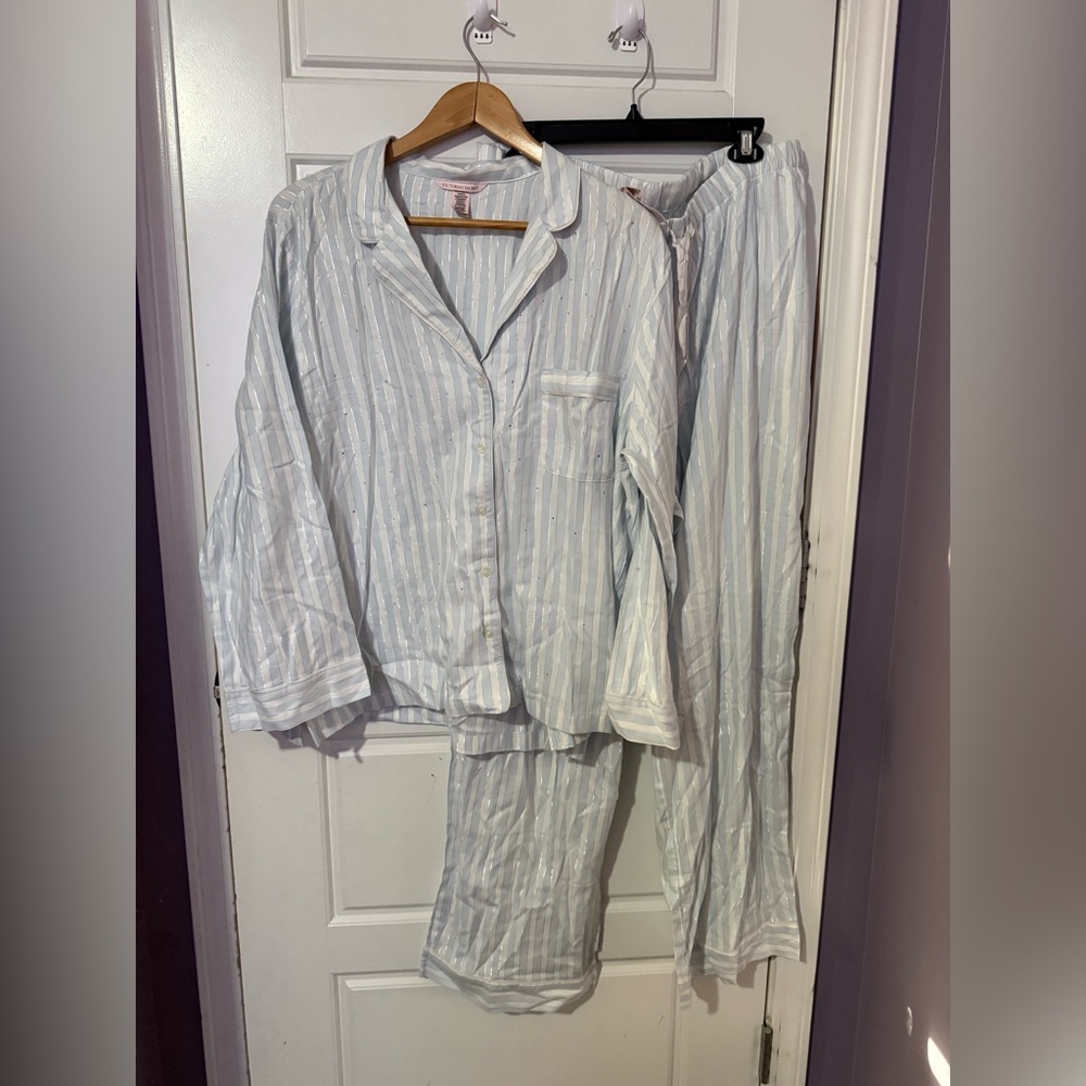 Victoria’s Secret pajamas set
